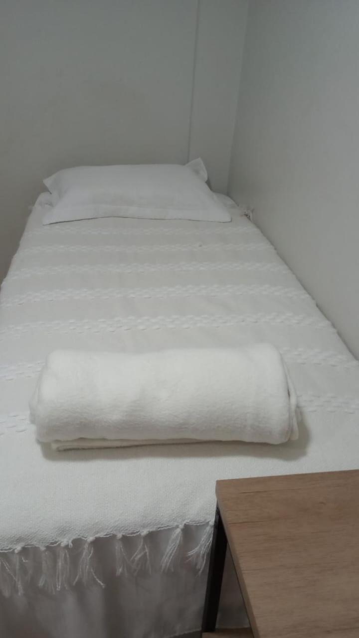 Apartment Temporada - Kit Ipe Branco - 101 - Sudoeste - Custo Beneficio - Ate 4 Pessoas